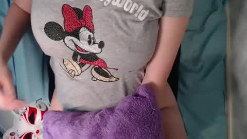 Snapshot of red_fox_sweet chatting on October 22, 5:29 pm Red Fox online show from October 22, 5:29 pm