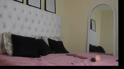 jade online show from October 12, 5:37 pm