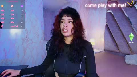 red_pandaa online show from May 5, 3:20 am
