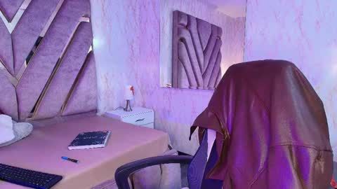 red_pandaa online show from March 28, 8:36 am