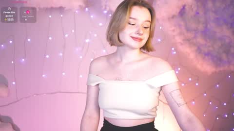 QUEEN OF EVIL online show from February 10, 8:42 pm