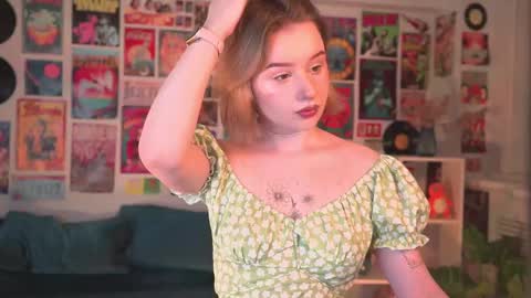 QUEEN OF EVIL online show from February 22, 2:17 am