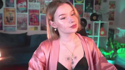 QUEEN OF EVIL online show from March 3, 2:33 am