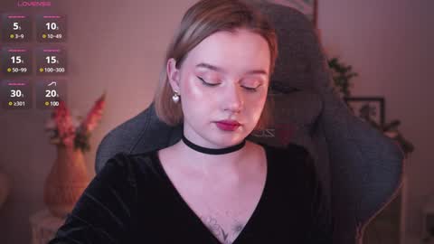 QUEEN OF EVIL online show from January 14, 8:37 pm