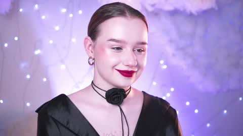 QUEEN OF EVIL online show from December 19, 6:56 pm