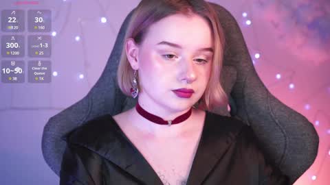 QUEEN OF EVIL online show from February 4, 6:06 pm