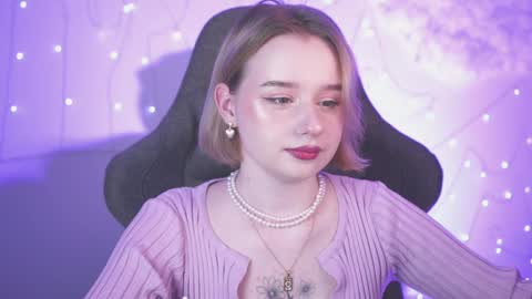 QUEEN OF EVIL online show from January 13, 8:37 pm