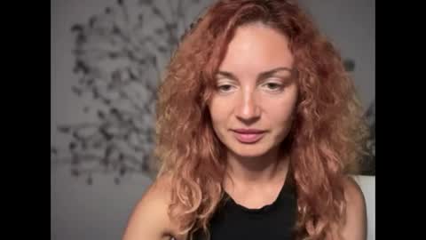 reddgirll online show from September 24, 7:46 pm