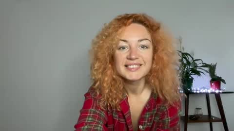 reddgirll online show from February 21, 7:55 am