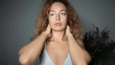 reddgirll online show from October 8, 7:02 am