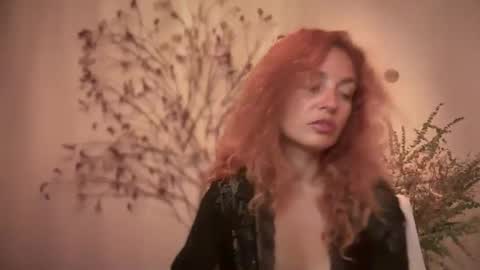 reddgirll online show from September 23, 7:45 pm