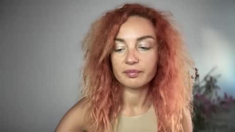 reddgirll online show from October 14, 4:31 pm