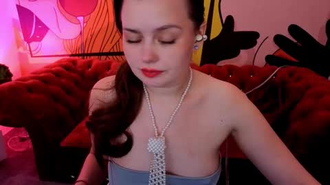 Lily online show from November 19, 6:41 pm