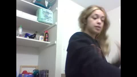 reddwaxx online show from December 19, 7:28 pm