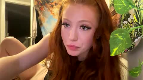 RedGingerSnapz online show from November 14, 2:33 am