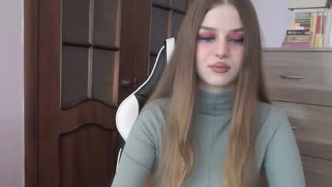 Lily online show from October 20, 2:03 am