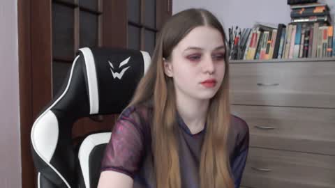 Lily online show from December 30, 3:14 am