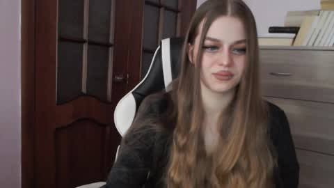 Lily online show from February 3, 2:53 am