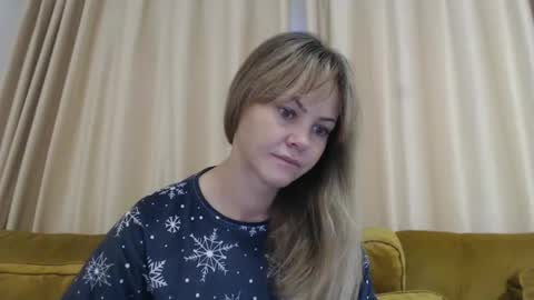 Snapshot of redjessica chatting on October 9, 4:38 am RedJessica online show from October 9, 4:38 am