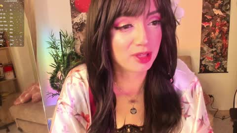 Snapshot of redlu_1 chatting on December 28, 12:57 am Lu Independiet model online show from December 28, 12:57 am