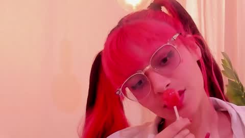 Snapshot of redmeloddy chatting on February 4, 7:33 pm Meloddy online show from February 4, 7:33 pm