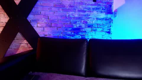   online show from October 15, 12:19 pm