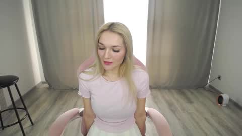 regina_medvedeva online show from January 14, 8:30 am