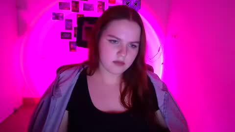 Reina online show from February 6, 12:41 pm