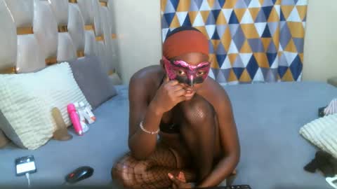 remmyqueen online show from April 27, 2:58 pm
