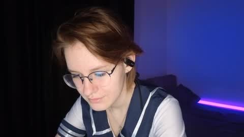 Claire online show from May 6, 7:07 pm