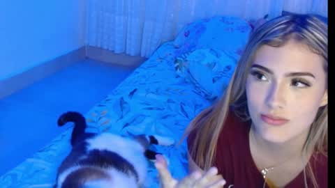 S T A C Y online show from December 3, 11:35 pm