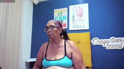 renata_milf_ online show from March 3, 11:47 am