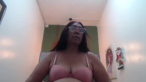 renata_milf_ online show from January 4, 12:05 pm