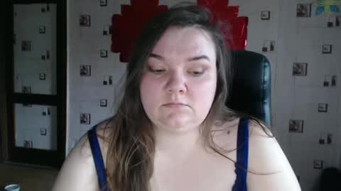 renataoia online show from March 5, 12:11 pm