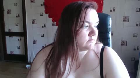 renataoia online show from September 10, 9:53 am