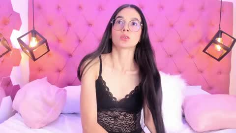 Renata Oviedo online show from April 21, 2:51 am