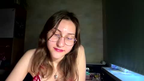 Mia online show from May 21, 4:38 pm