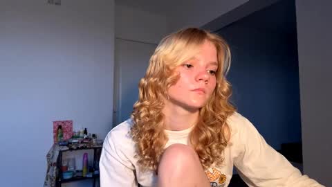 Tiffany online show from April 5, 3:05 am