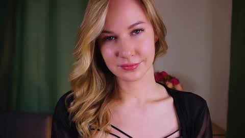 Emma online show from May 25, 2:49 pm