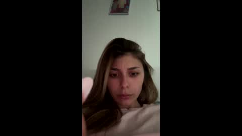 renee_loah online show from May 18, 11:38 am