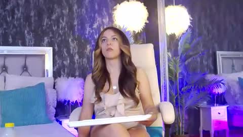renesmesweet online show from May 25, 11:31 am