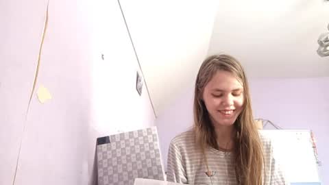Eva online show from May 4, 2:32 pm