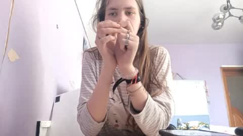 Eva online show from May 5, 2:42 pm