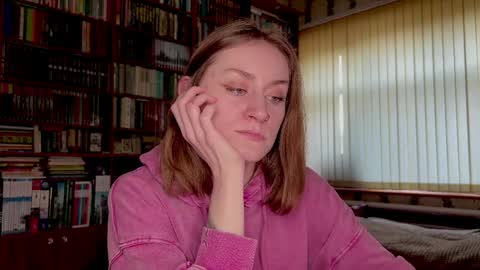 Rie online show from April 10, 3:07 pm