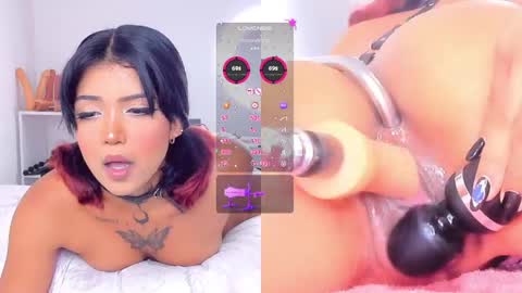 Rebecca y sarih online show from May 4, 10:57 pm