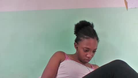 rhesa404090 online show from March 31, 6:19 pm