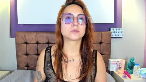 rhosyn_reyes online show from January 18, 7:15 pm