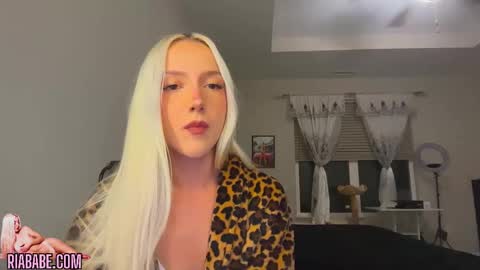 ria  online show from October 15, 2:58 am