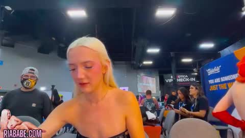 ria  online show from October 24, 9:44 pm