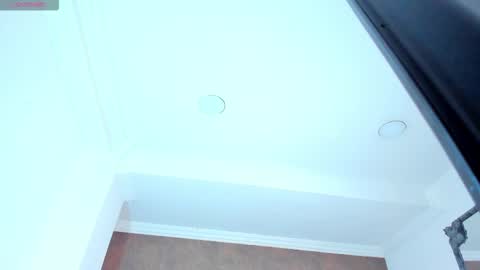 Riana online show from September 9, 4:40 pm